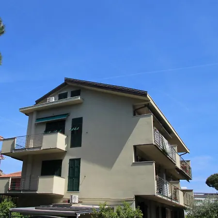 Brunetta By Interhome ססטרי לבאנטה
